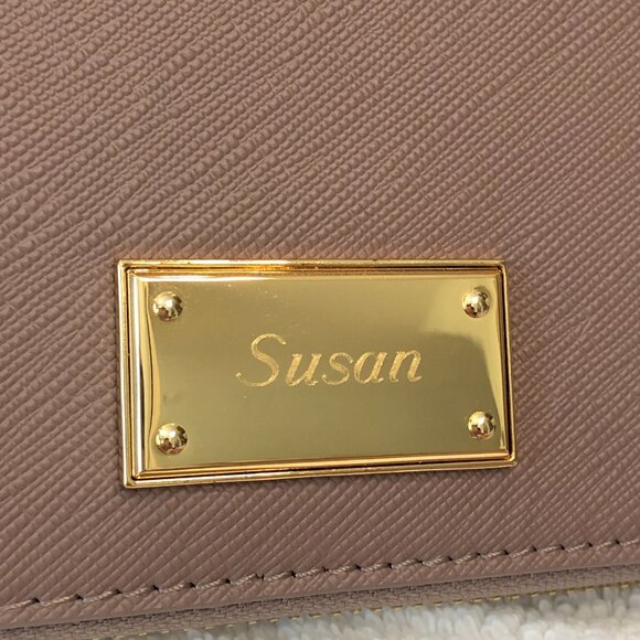 NWOT TR Large Women's Continental Custom Graved Wallet with Box - Picture 5 of 12